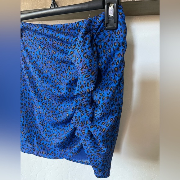 Urban Outfitters| Leopard Mila Printed Ruffle Mini Skirt in Blue, Animal Print!• - Picture 6 of 13